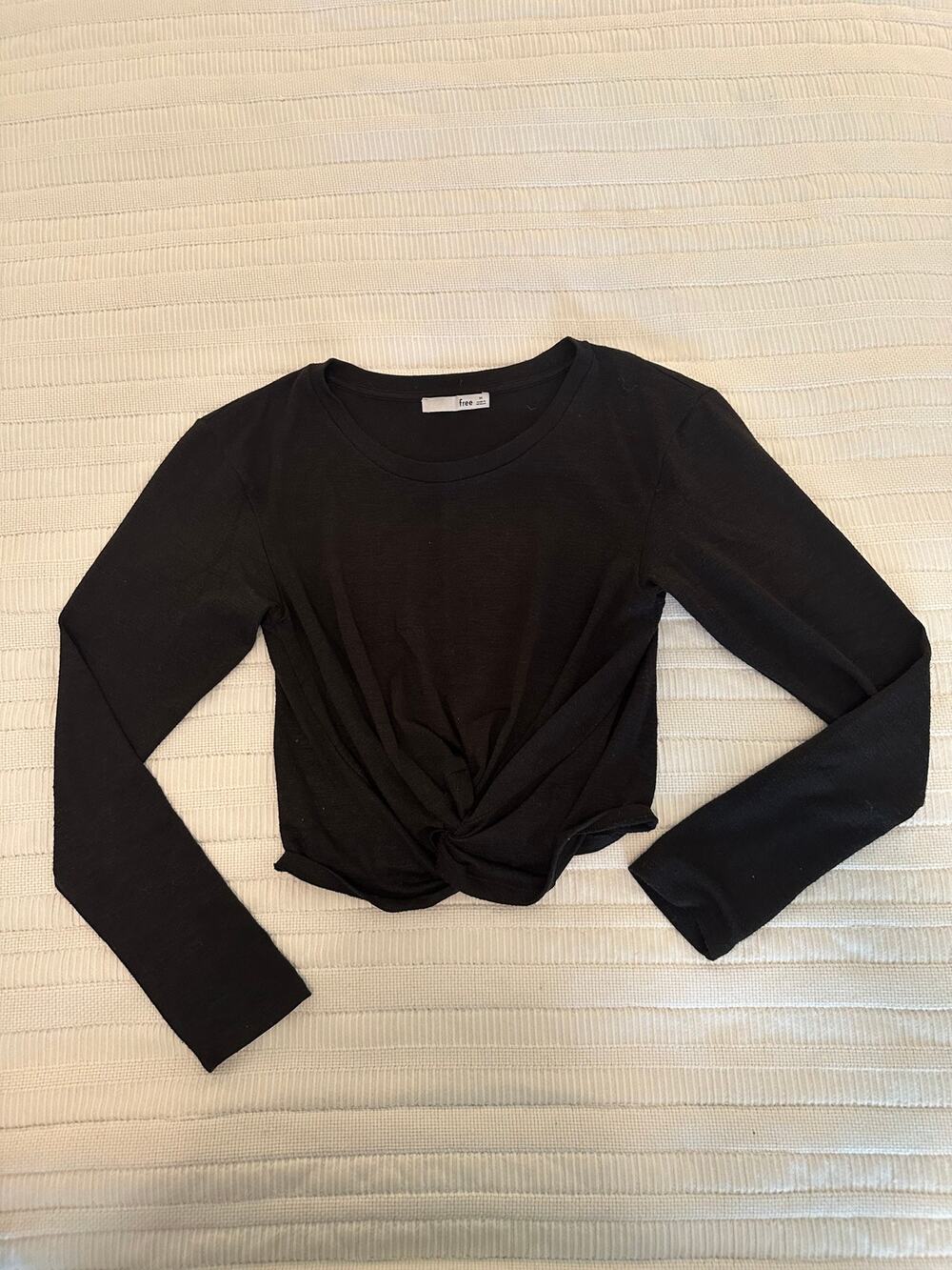 Wilfred Free M Long-Sleeved Crop Twist Top